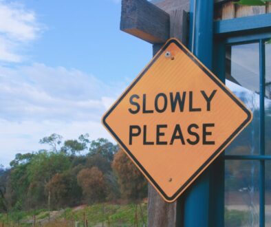 Bezpieczeństwo w podróży - co spakować i jak unikać zagrożeń